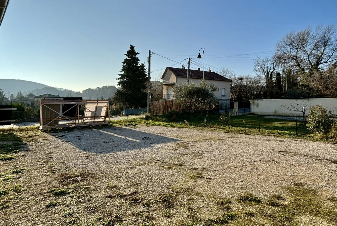 Villa de plain pied avec jardin à Vaison 