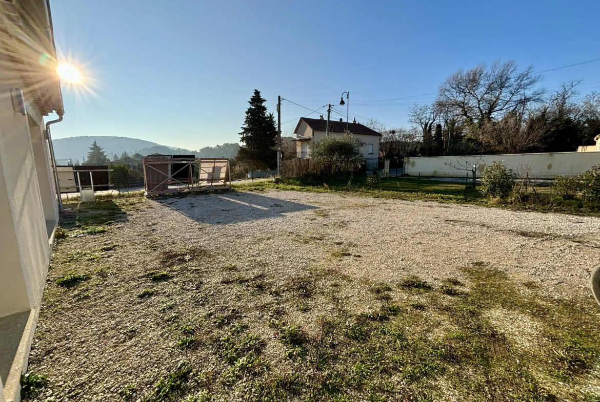 Villa de plain pied avec jardin à Vaison 