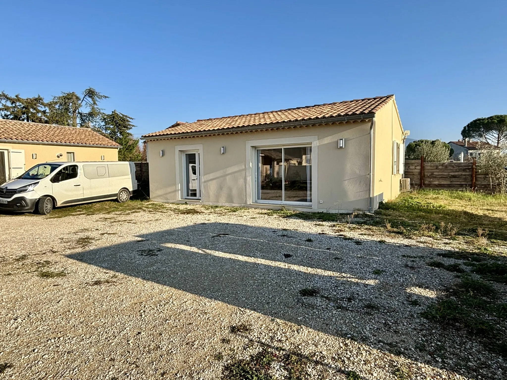 Villa de plain pied avec jardin à Vaison 