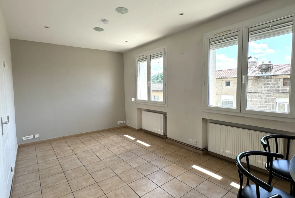 Appartement F2 avec Jardin Privatif à Saint-Genest-Lerpt 