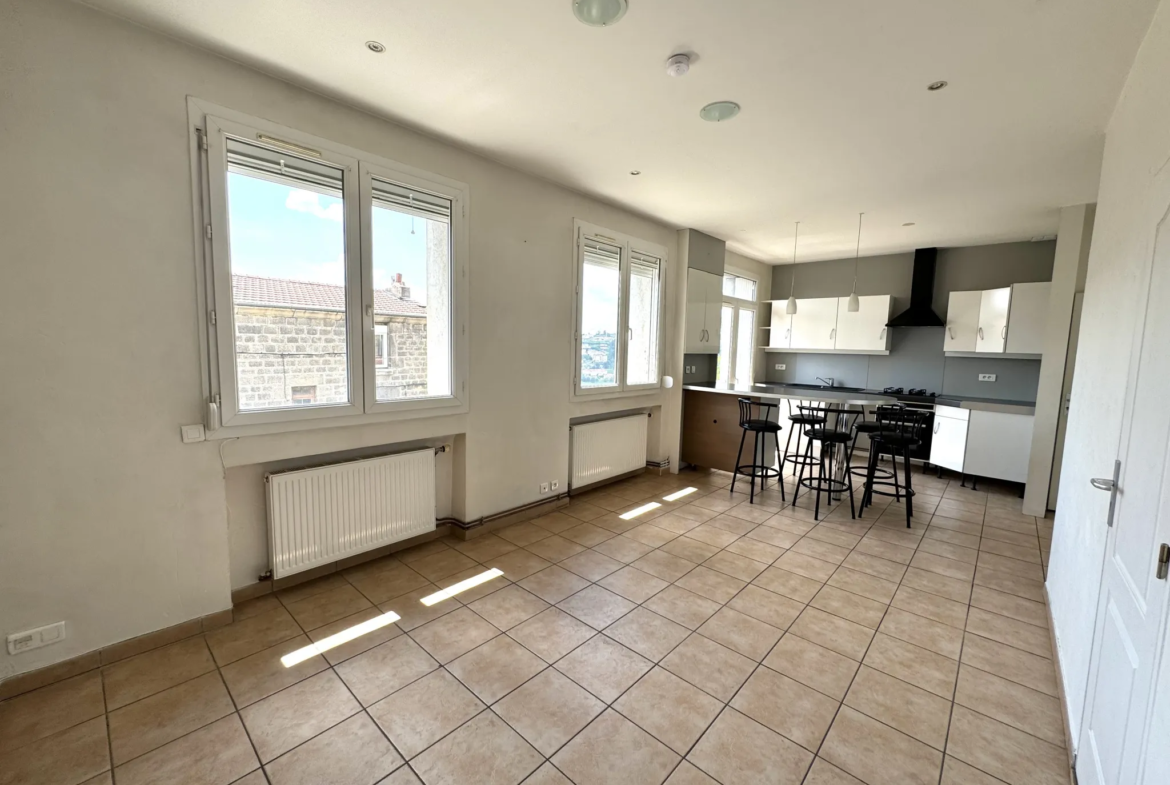 Appartement F2 avec Jardin Privatif à Saint-Genest-Lerpt 