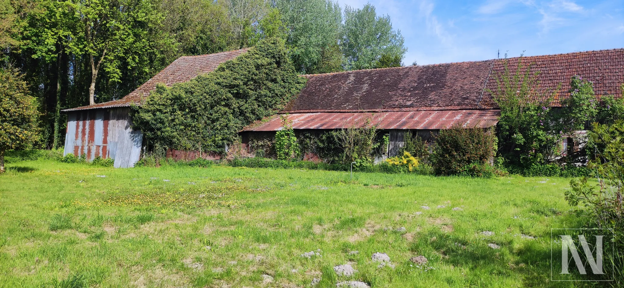 Ancienne Ferme à St Martin de Bossenay - 117 m² - Terrain 3720 m² 