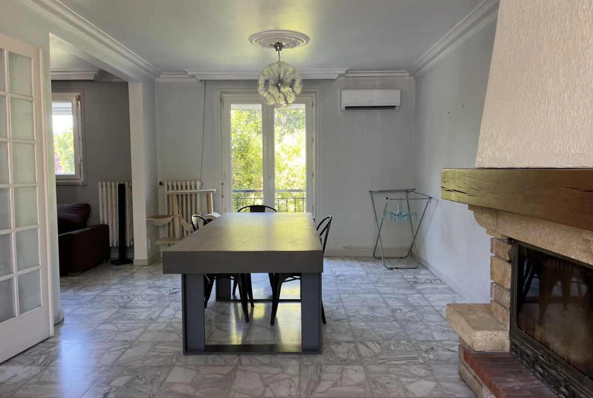 Maison T5 avec terrasse et balcon à Lezignan corbieres 