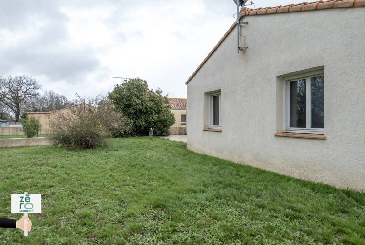 Maison 4 pièces à Le Poire sur Vie avec cuisine ouverte et garage 