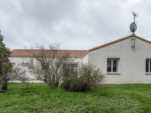 Maison 4 pièces à Le Poire sur Vie avec cuisine ouverte et garage