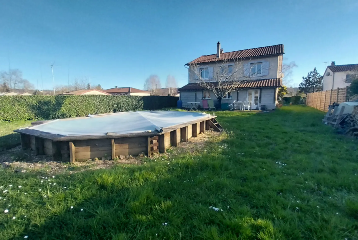 Maison à Chancelade avec Piscine et Jardin 