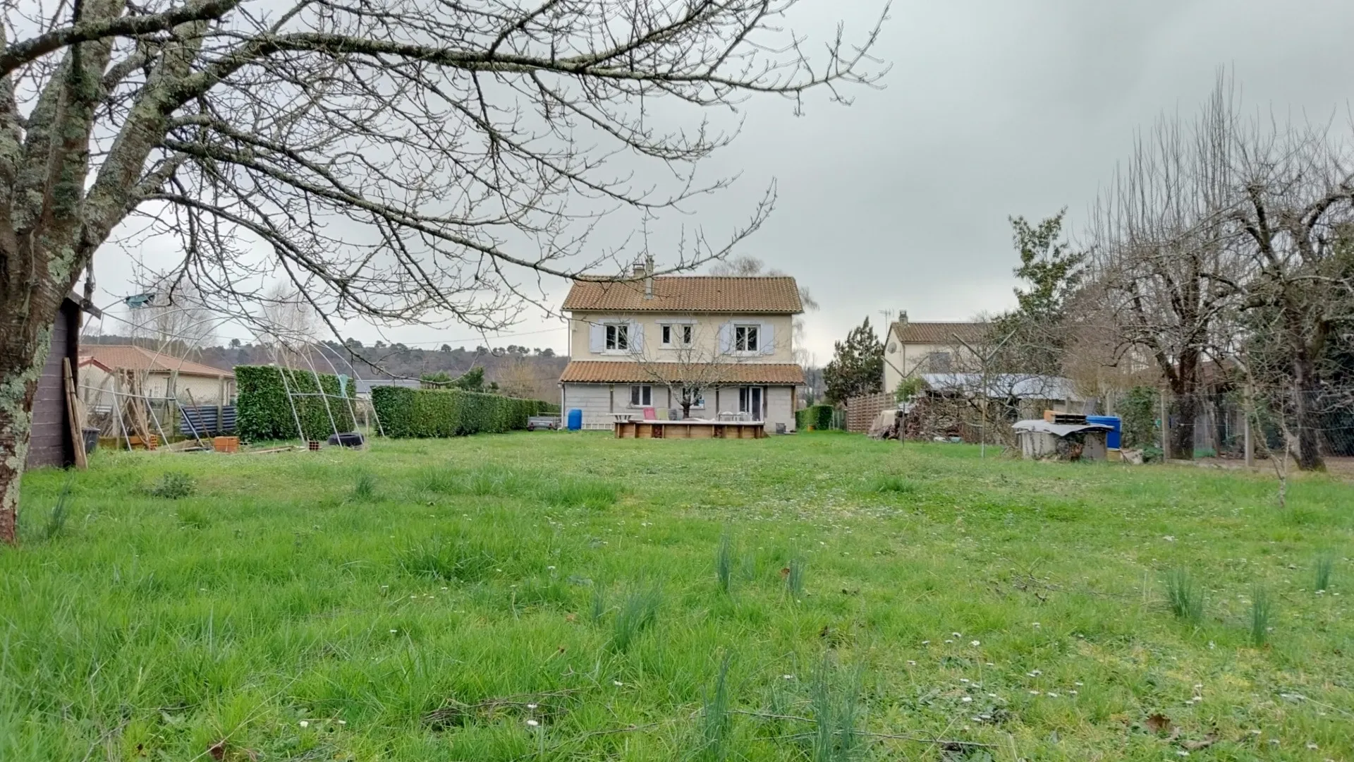 Maison à Chancelade avec Piscine et Jardin 