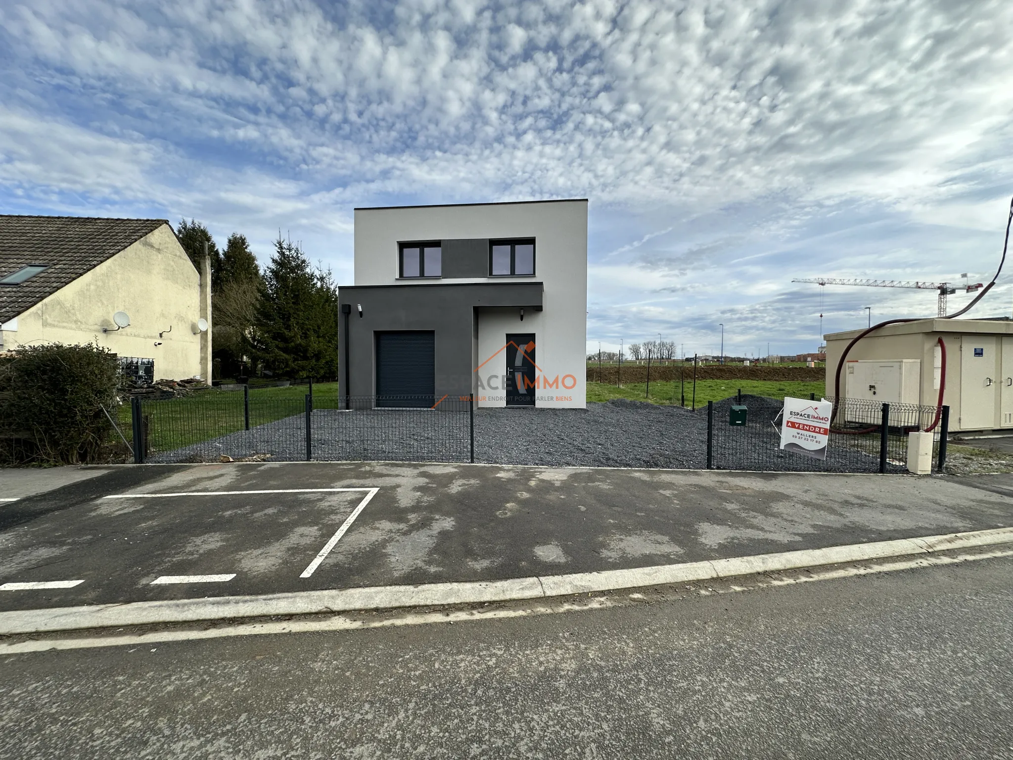 Maison cubique individuelle 3 chambres à Douchy-les-Mines 