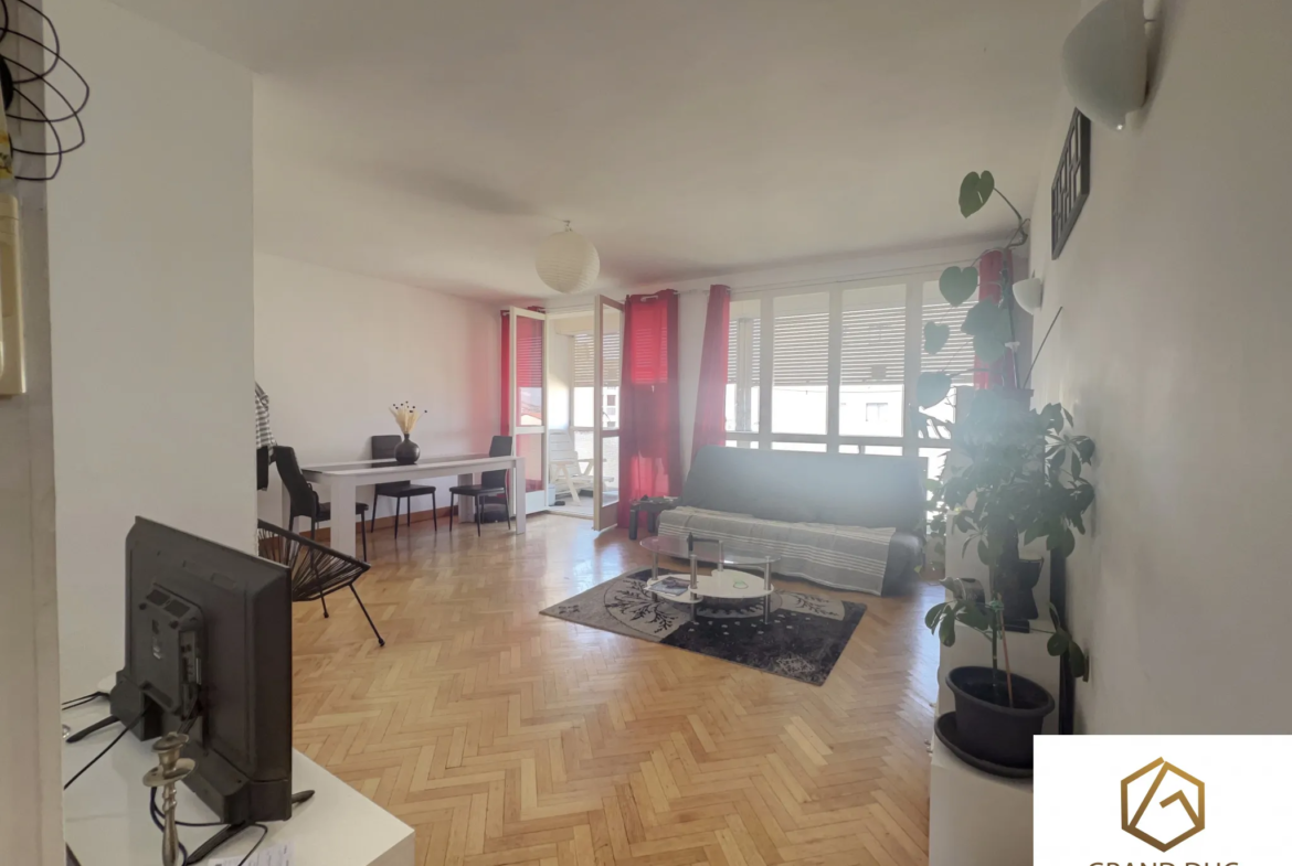 Appartement 68m2, 2 chambres, terrasse 10m2, Marseille 13004 