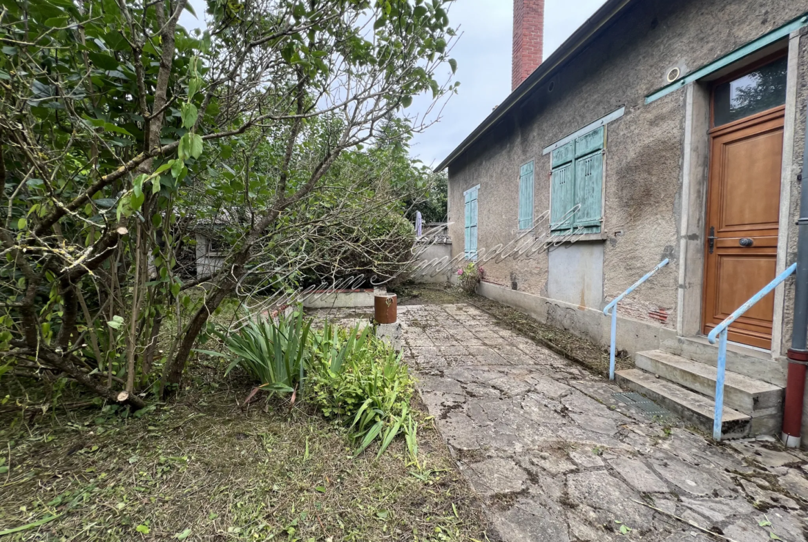 Maison à remettre au goût du jour à Nevers 