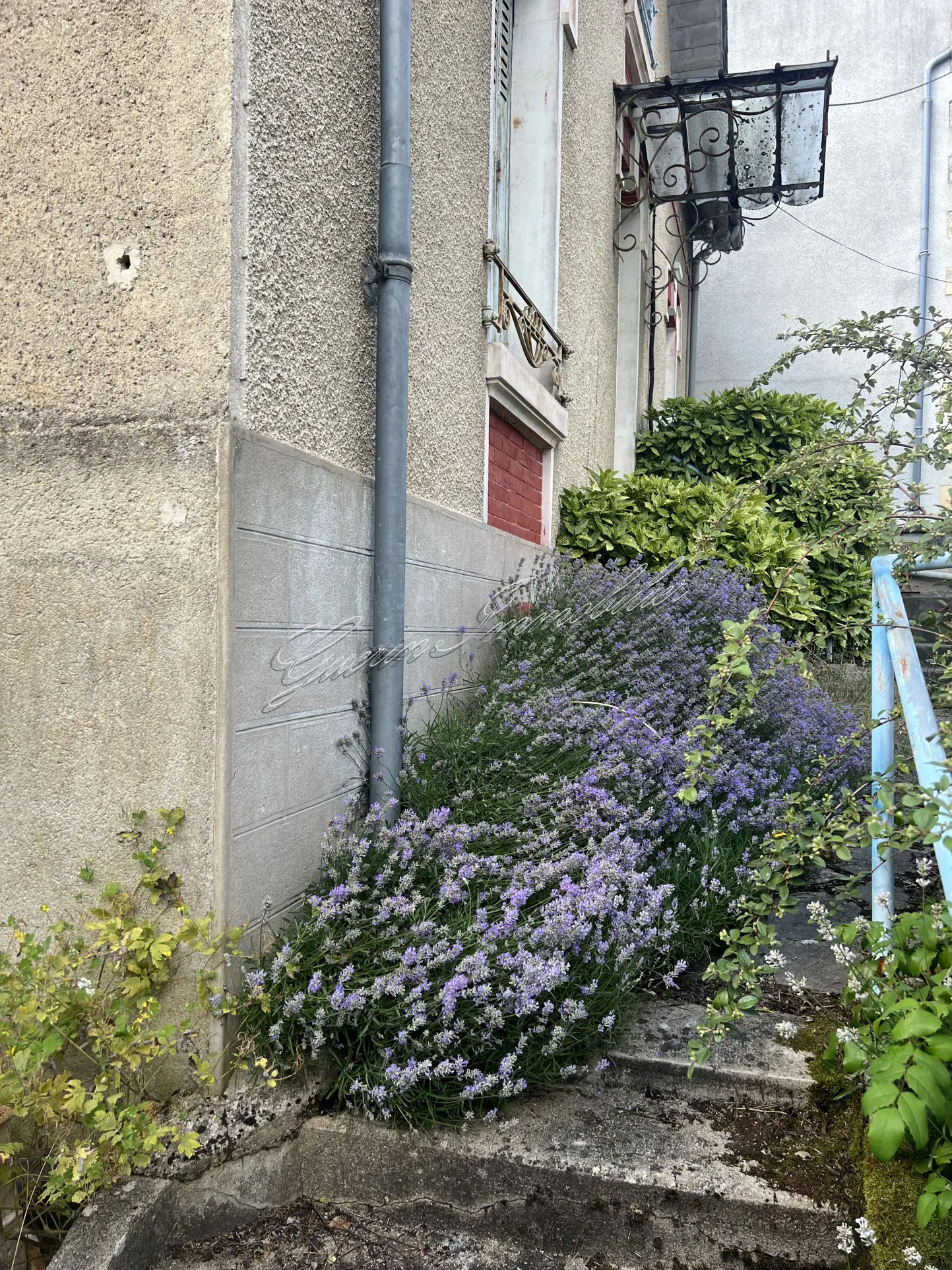 Maison à remettre au goût du jour à Nevers 