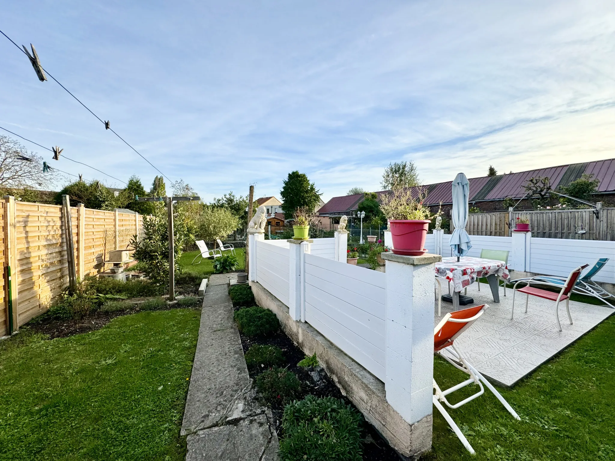 Maison lumineuse avec jardin et garage à Tourcoing 