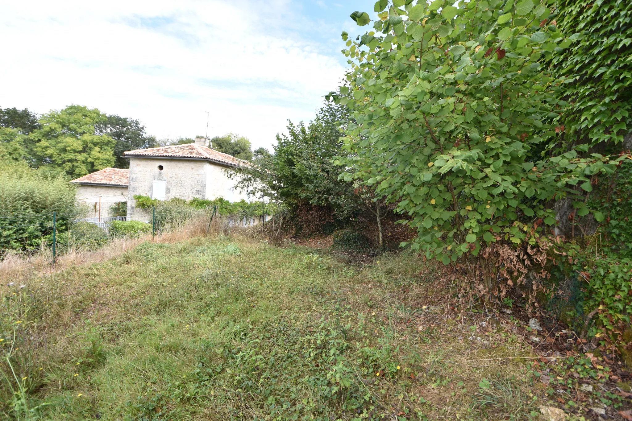 Maison à rénover avec jardin à Marthon 