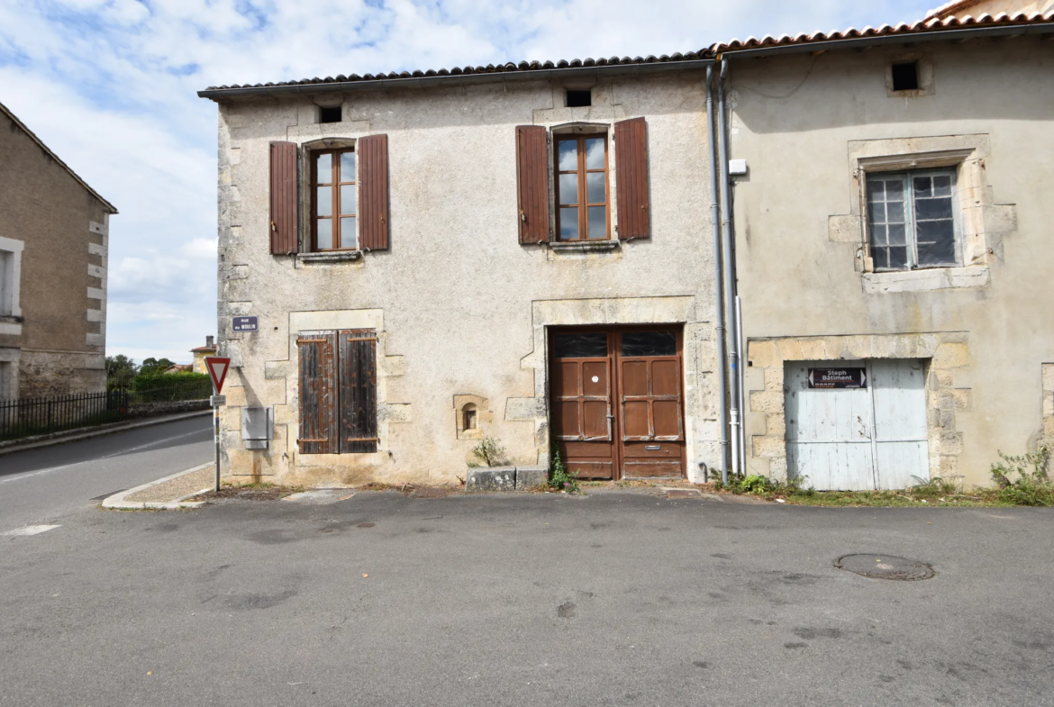 Maison à rénover avec jardin à Marthon 