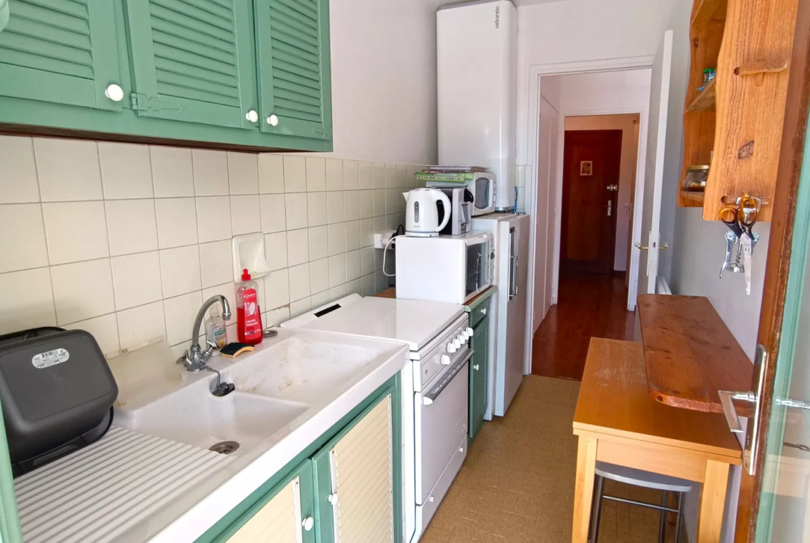 Appartement à Seranon avec coin nuit et belle vue 