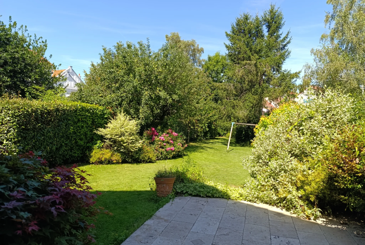 Belle Maison des Années 1900 Rénovée à Bellerive sur Allier 