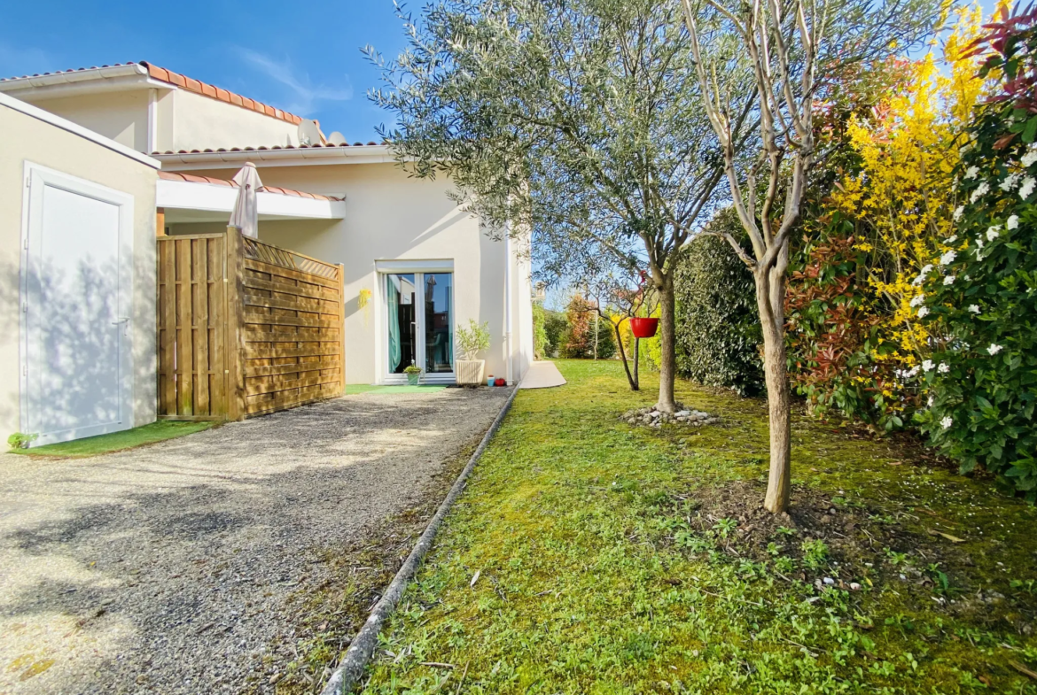 Maison Lumineuse avec Jardin à Montauban 