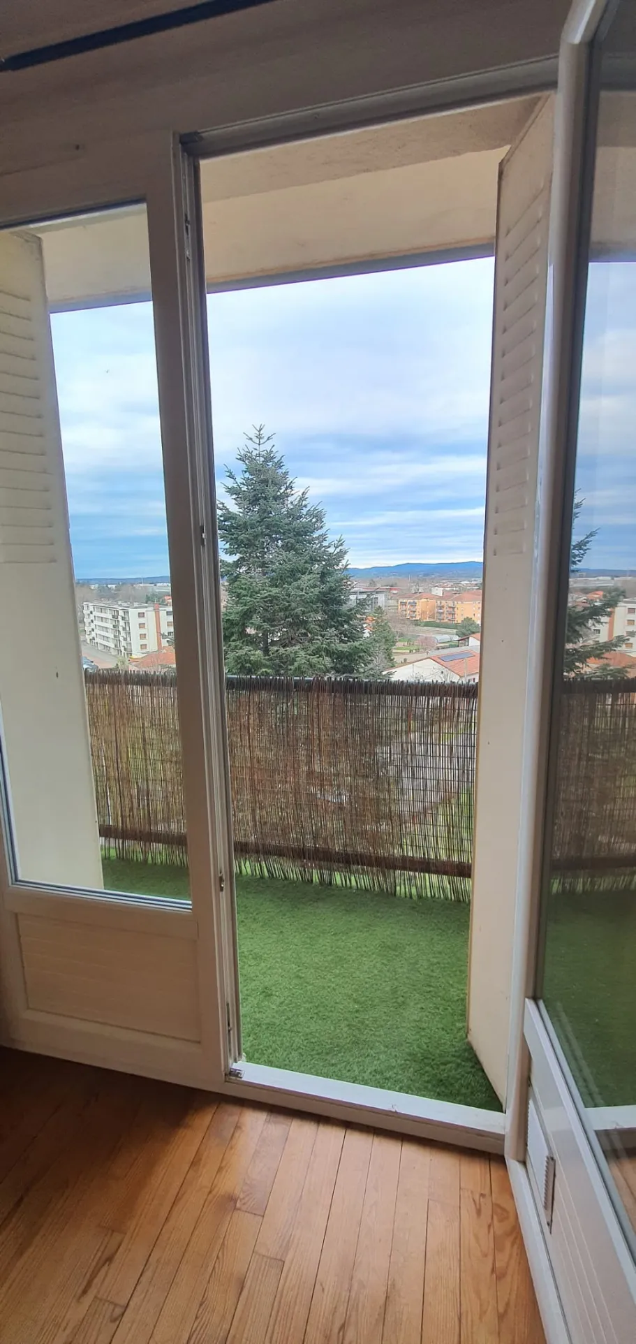 Appartement T3 Lumineux avec Vue Dégagee - Roanne 