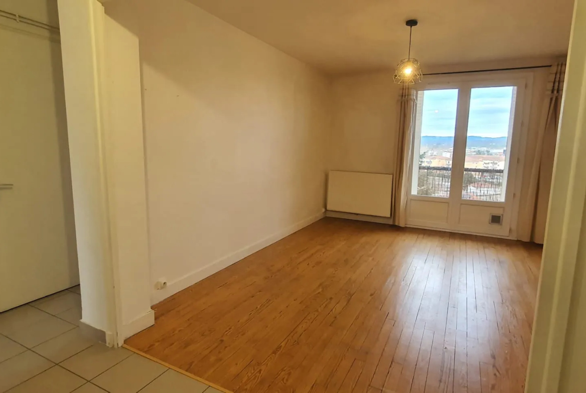 Appartement T3 Lumineux avec Vue Dégagee - Roanne 