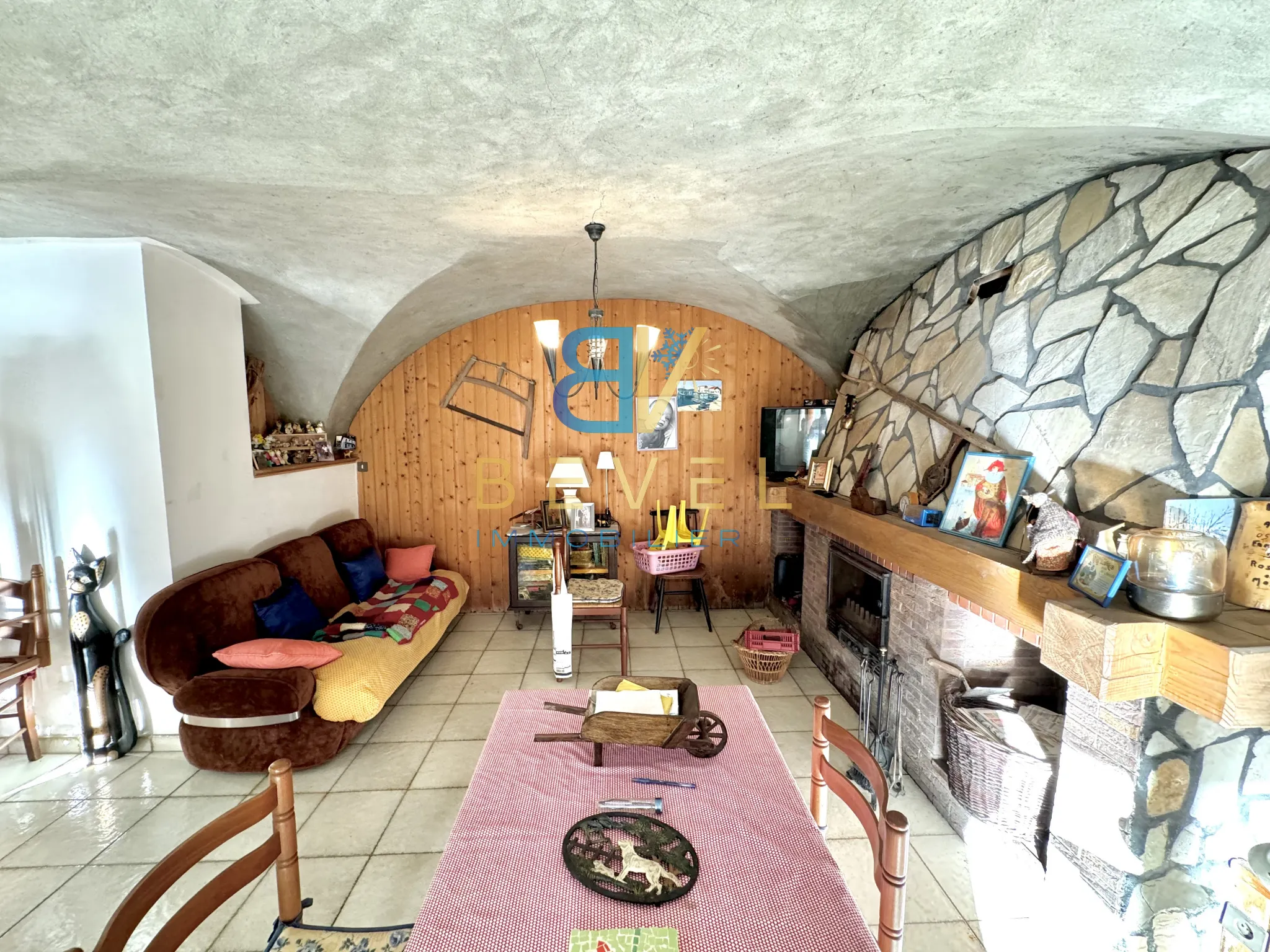 Maison mitoyenne à Chavannes-en-Maurienne avec jardin et vue sur les montagnes 