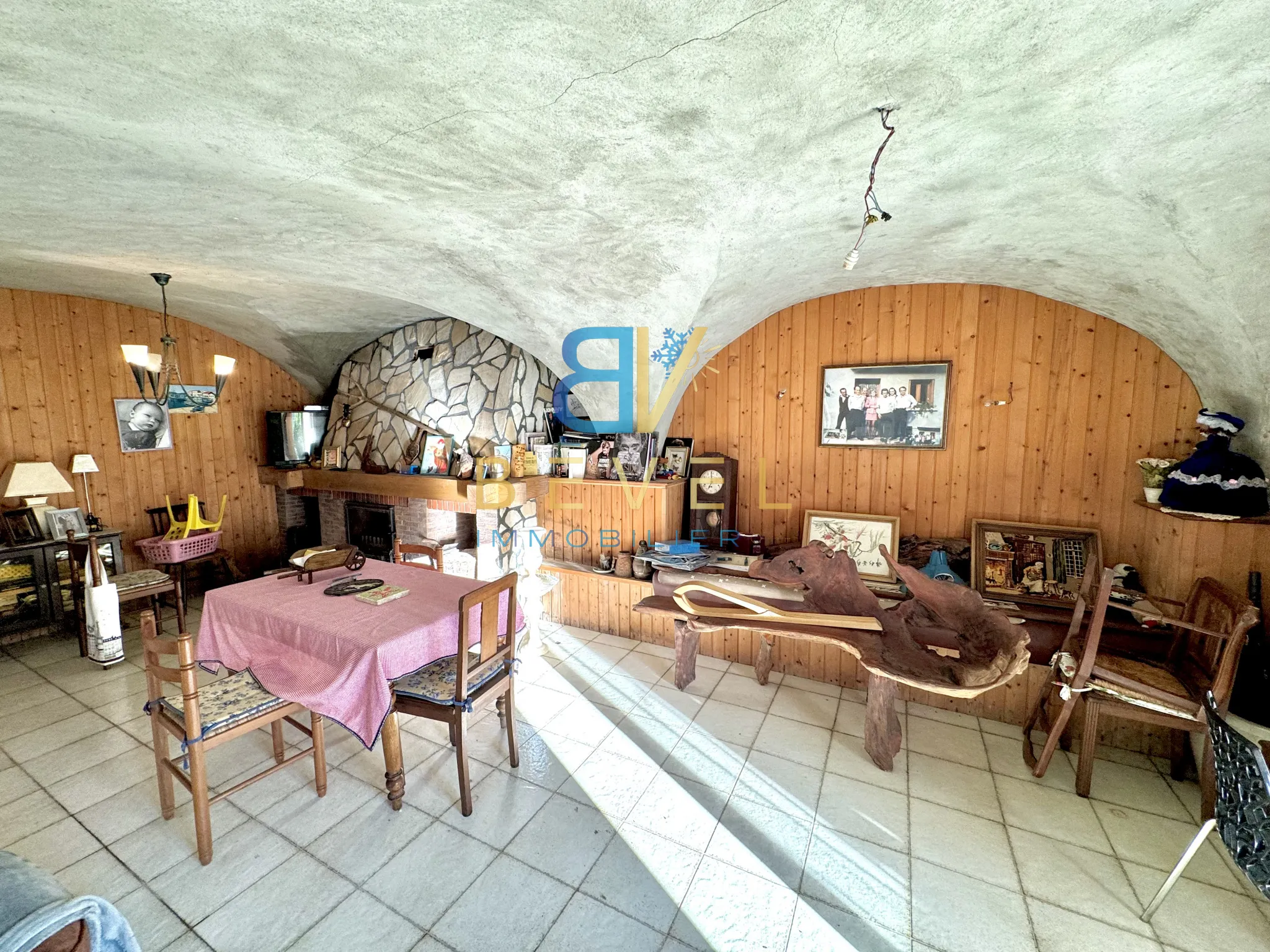 Maison mitoyenne à Chavannes-en-Maurienne avec jardin et vue sur les montagnes 