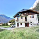 Maison mitoyenne à Chavannes-en-Maurienne avec jardin et vue sur les montagnes