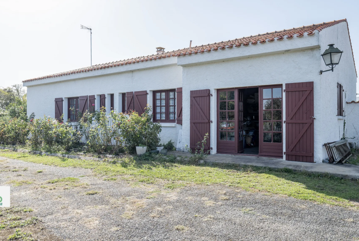 Maison de 116 m2 aux Magnils-Reigners avec jardin et garage 