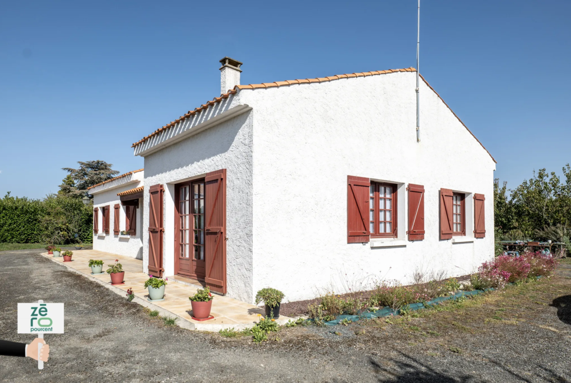 Maison de 116 m2 aux Magnils-Reigners avec jardin et garage 