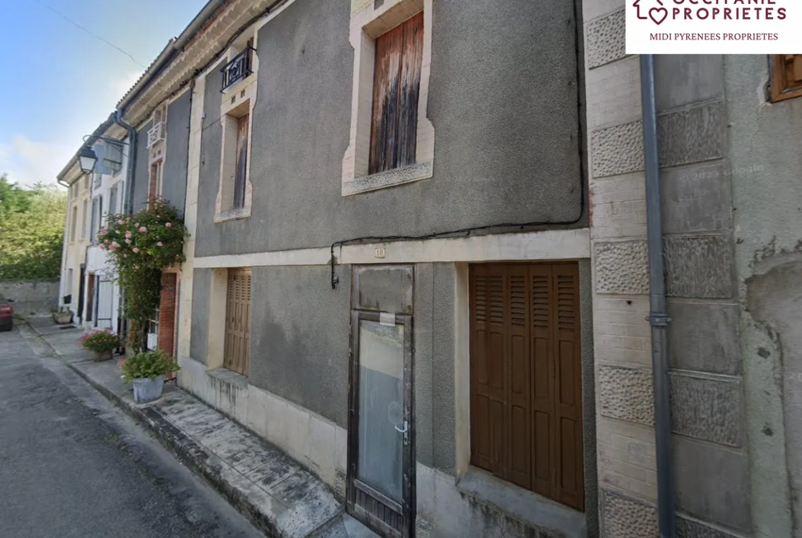 Maison de village au pied de Montsegur avec jardin non attenant 