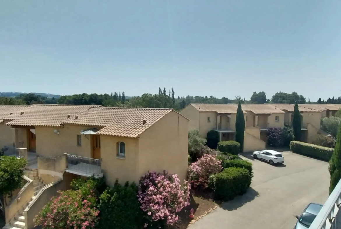 Appartement d'une chambre avec terrasse à Vedene 