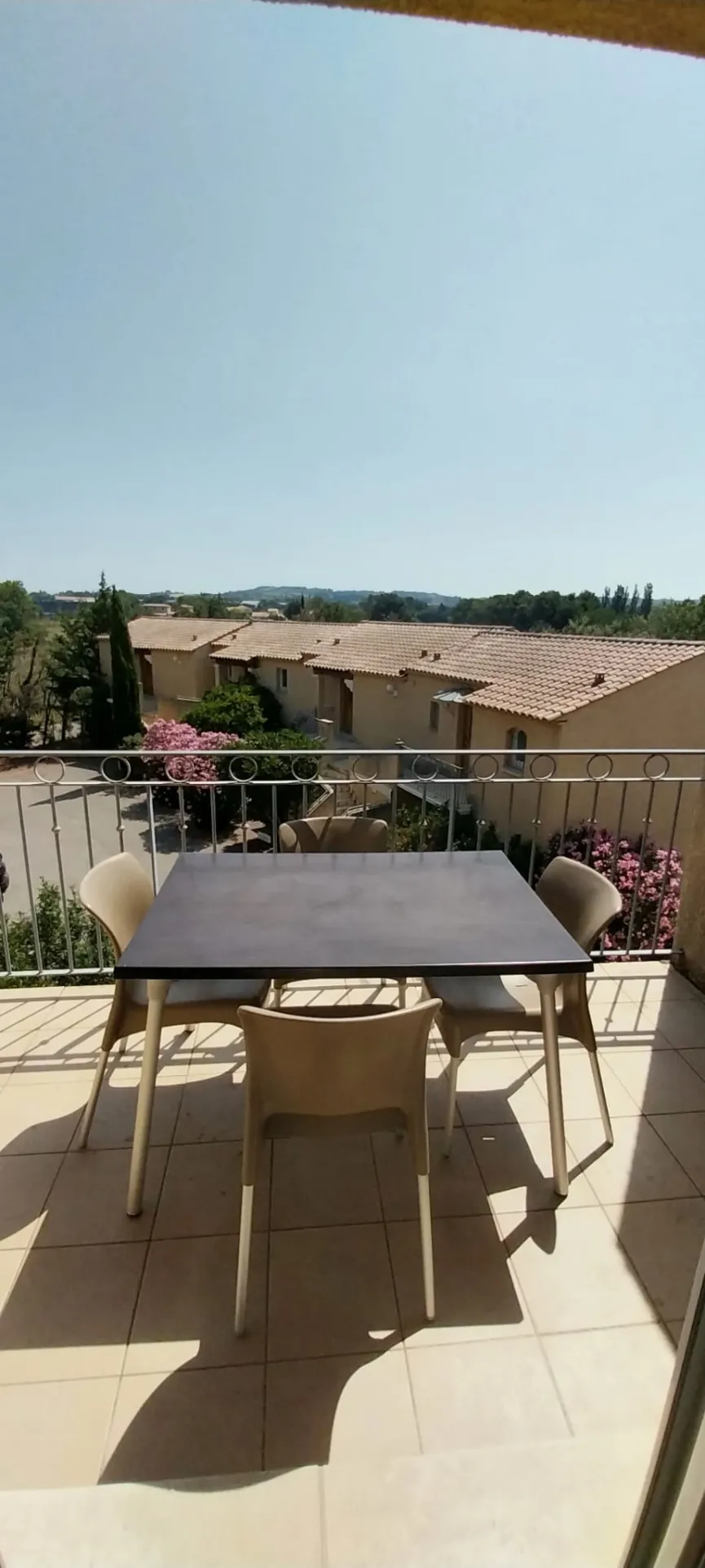 Appartement d'une chambre avec terrasse à Vedene 