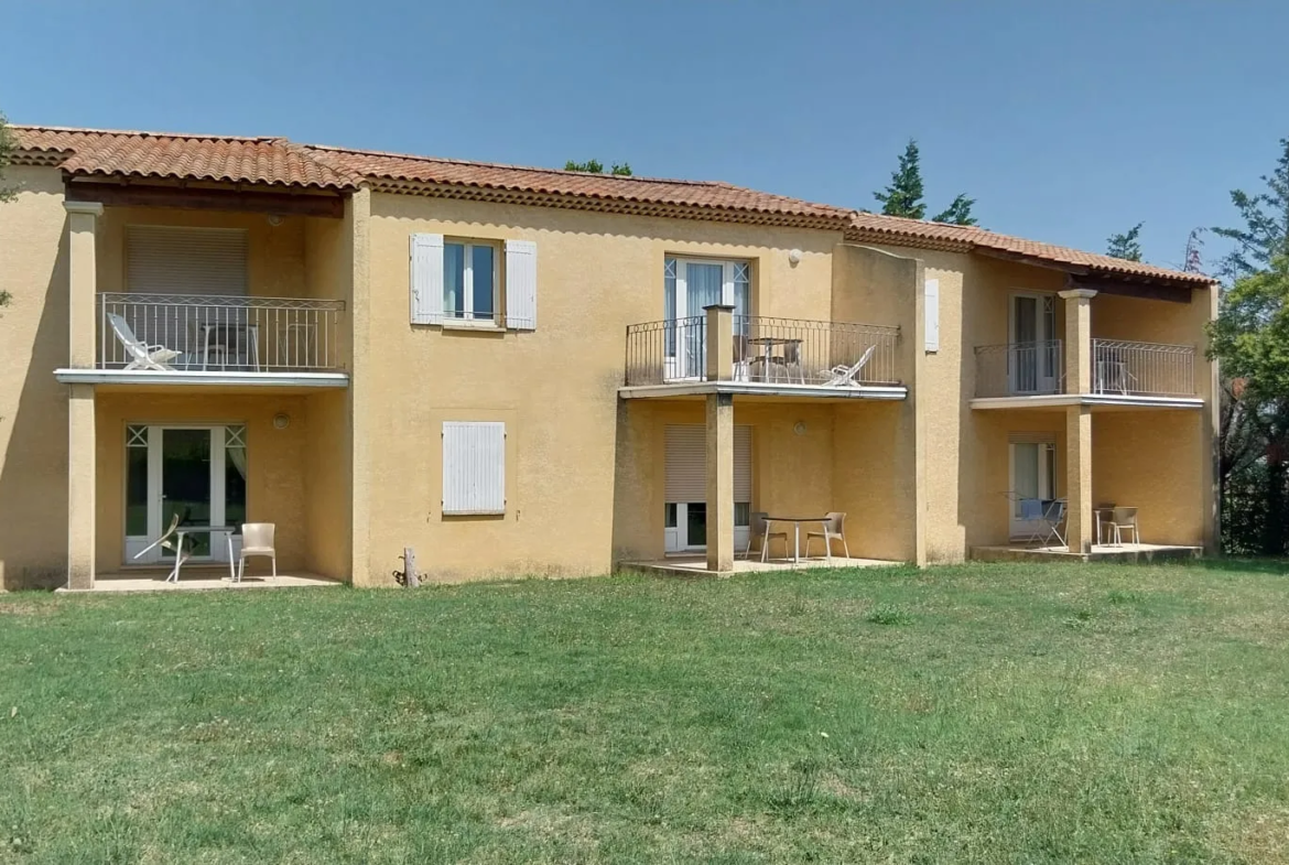 Appartement d'une chambre avec terrasse à Vedene 