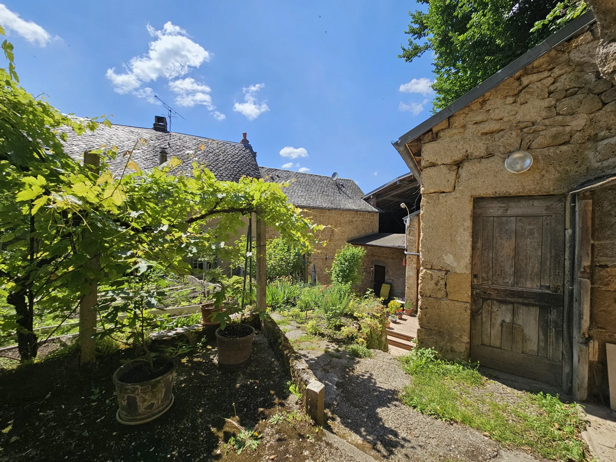 Maison de Village à Salles la Source - 123 m2 - 3 Chambres 