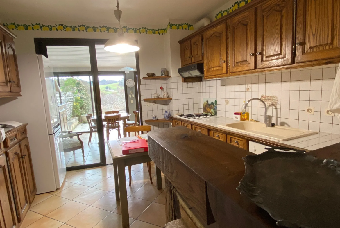 Belle maison à Lacapelle avec vue sur la campagne 