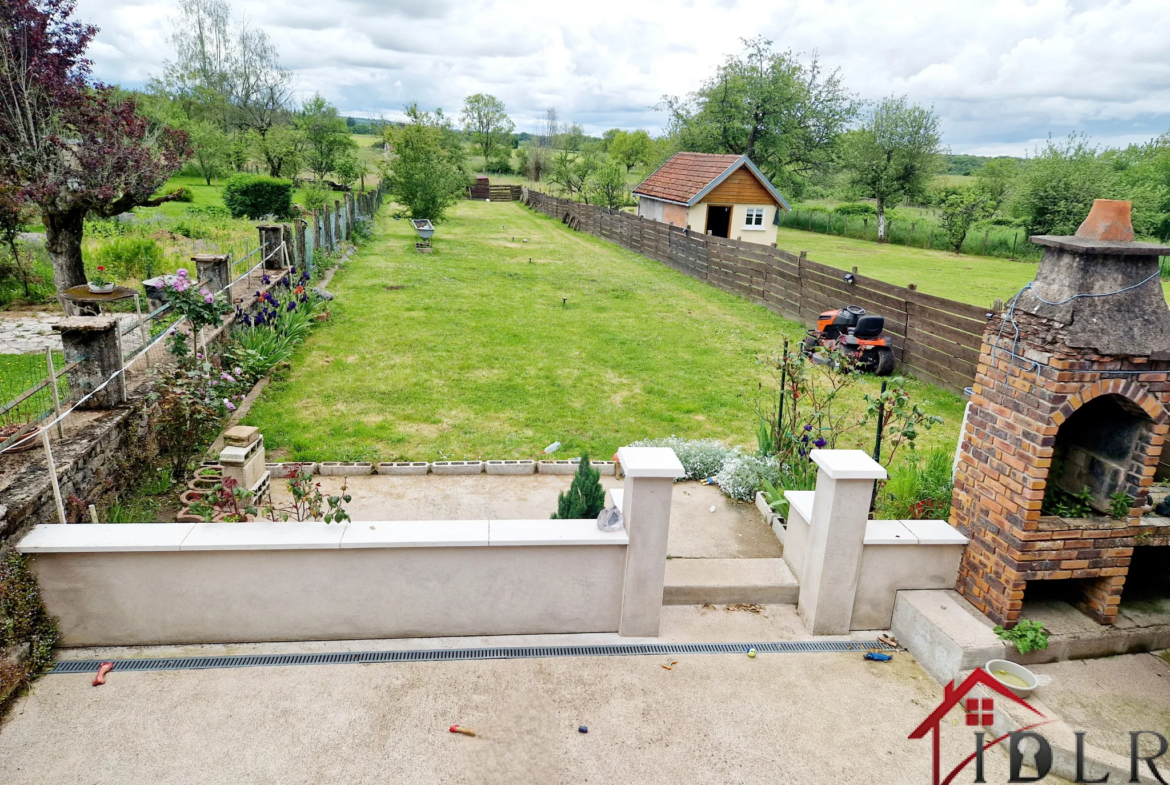 Spacious 189 m2 House with 4 Bedrooms in Pressigny 