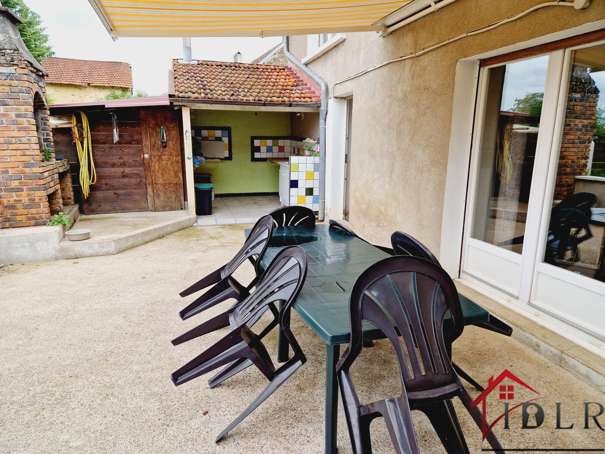 Spacious 189 m2 House with 4 Bedrooms in Pressigny 