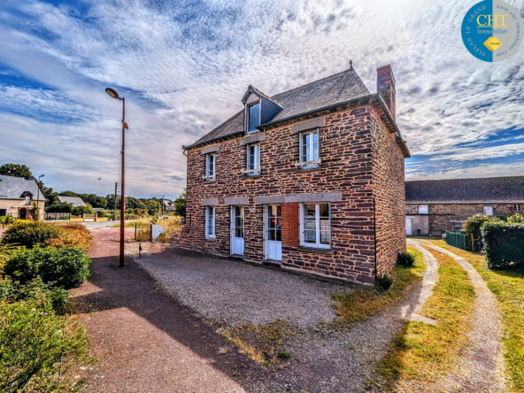 Maison en pierre à Saint-Péran avec 3 chambres