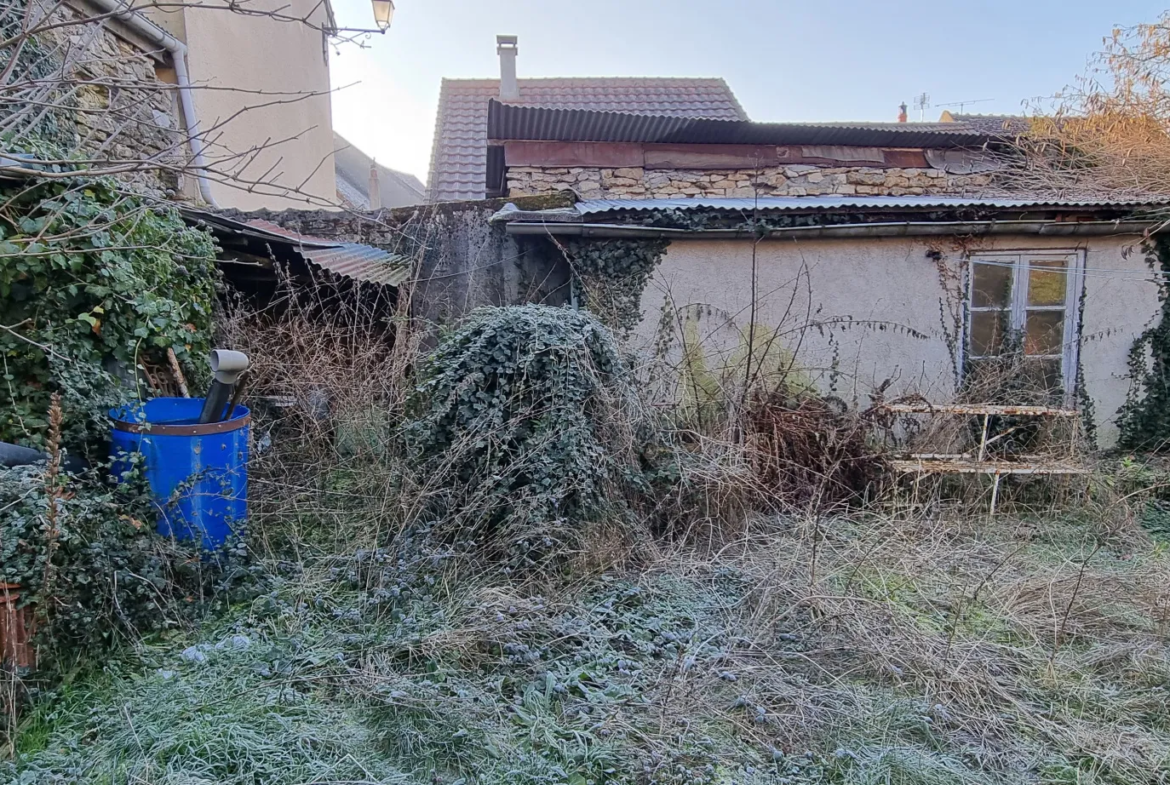 Maison de village à rénover à Varzy 