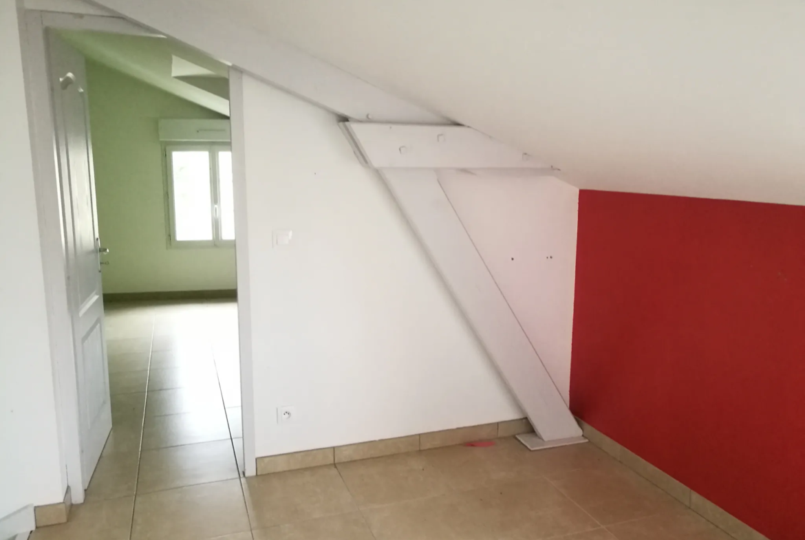 Maison Neuve de 101m2 avec 3 Chambres à St Pierre des Nids 