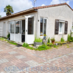 Saintes Right Bank - Single-Story House with 2 Bedrooms + Studio 20m2, Garage, Land 879 m2