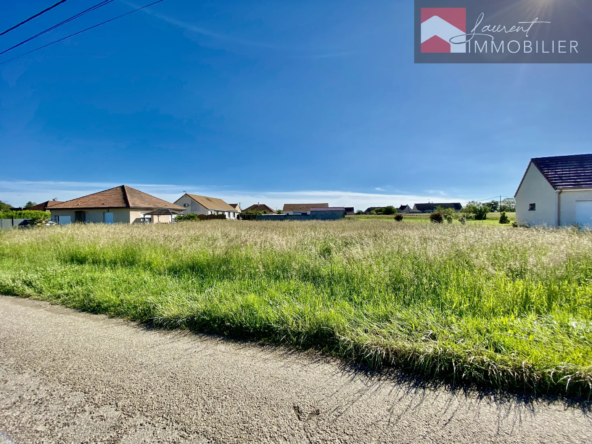 Terrain constructible à Marnay - Vue sur les champs