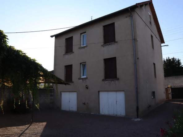 Maison divisée en deux appartements à Autun