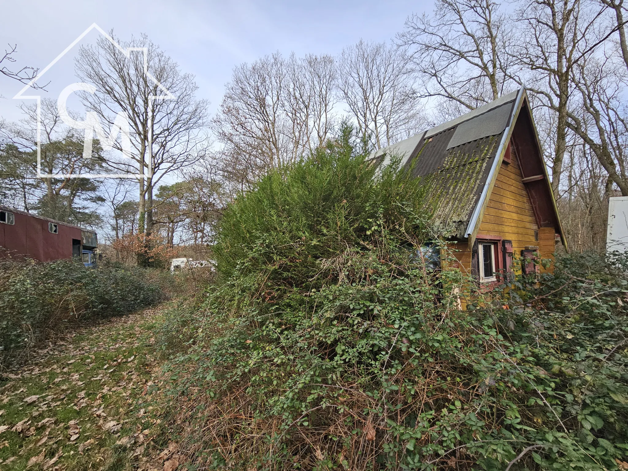 Terrain de loisirs avec chalet - Ferrieres en Gatinais 