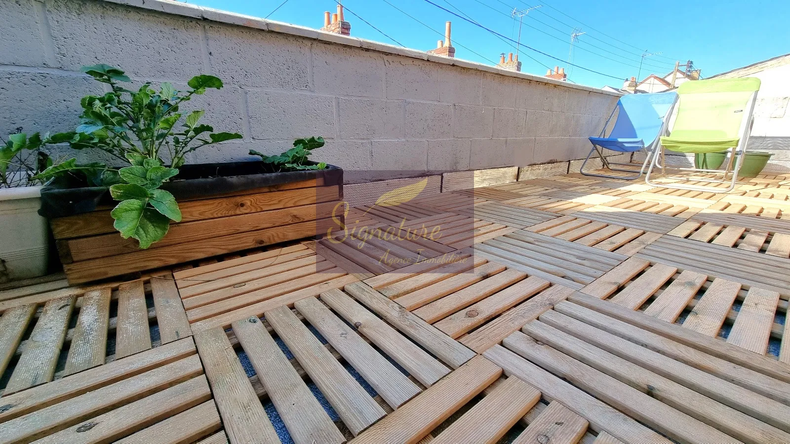 Maison Style Loft Proche Gare avec Parkings et 5 Chambres à Le Mans 