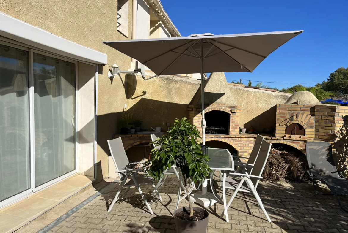 Grande maison modulable, 5 chambres avec jardin et garage à Lezignan Corbieres 