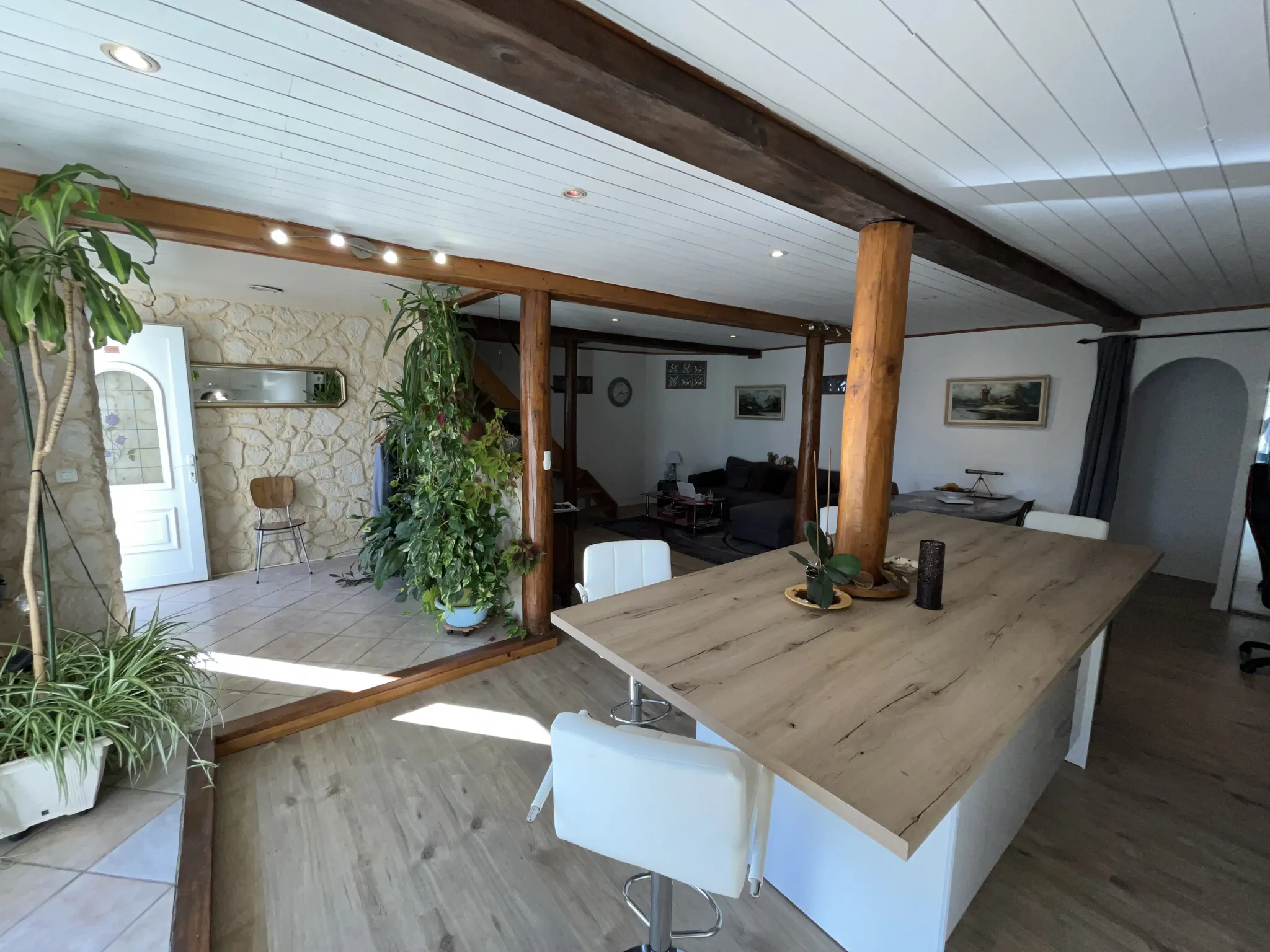 Grande maison modulable, 5 chambres avec jardin et garage à Lezignan Corbieres 