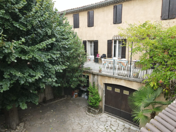 Ensemble de deux maisons avec grande cour à Limoux