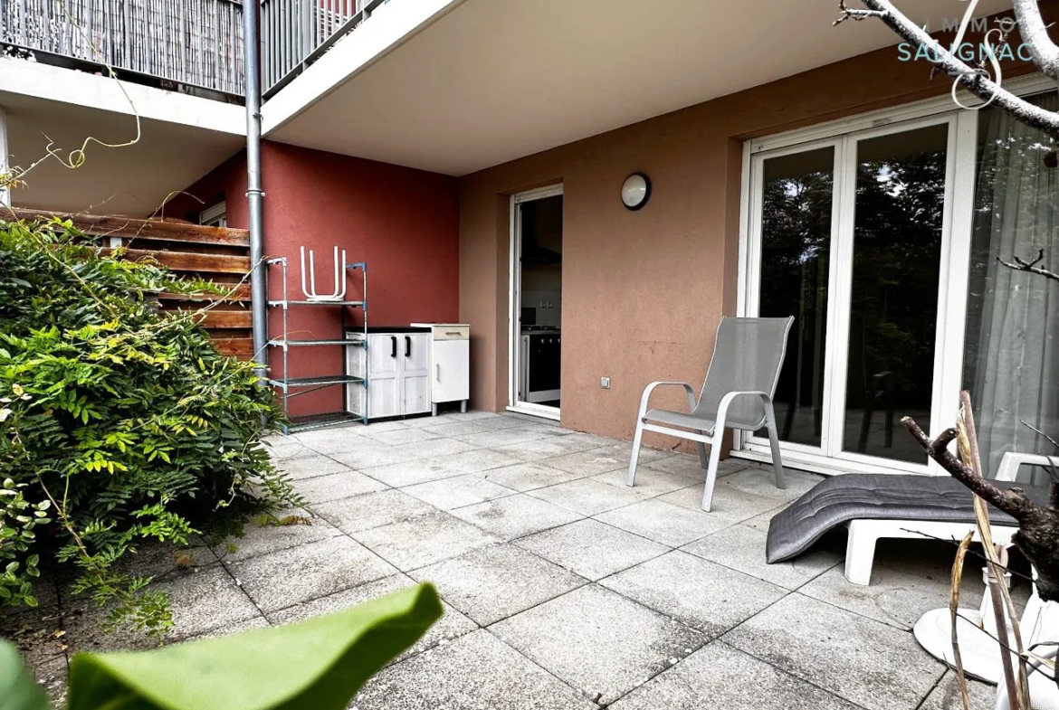 Appartement T3 Moderne de 65m2 avec Terrasse et Garage à Peronnas 