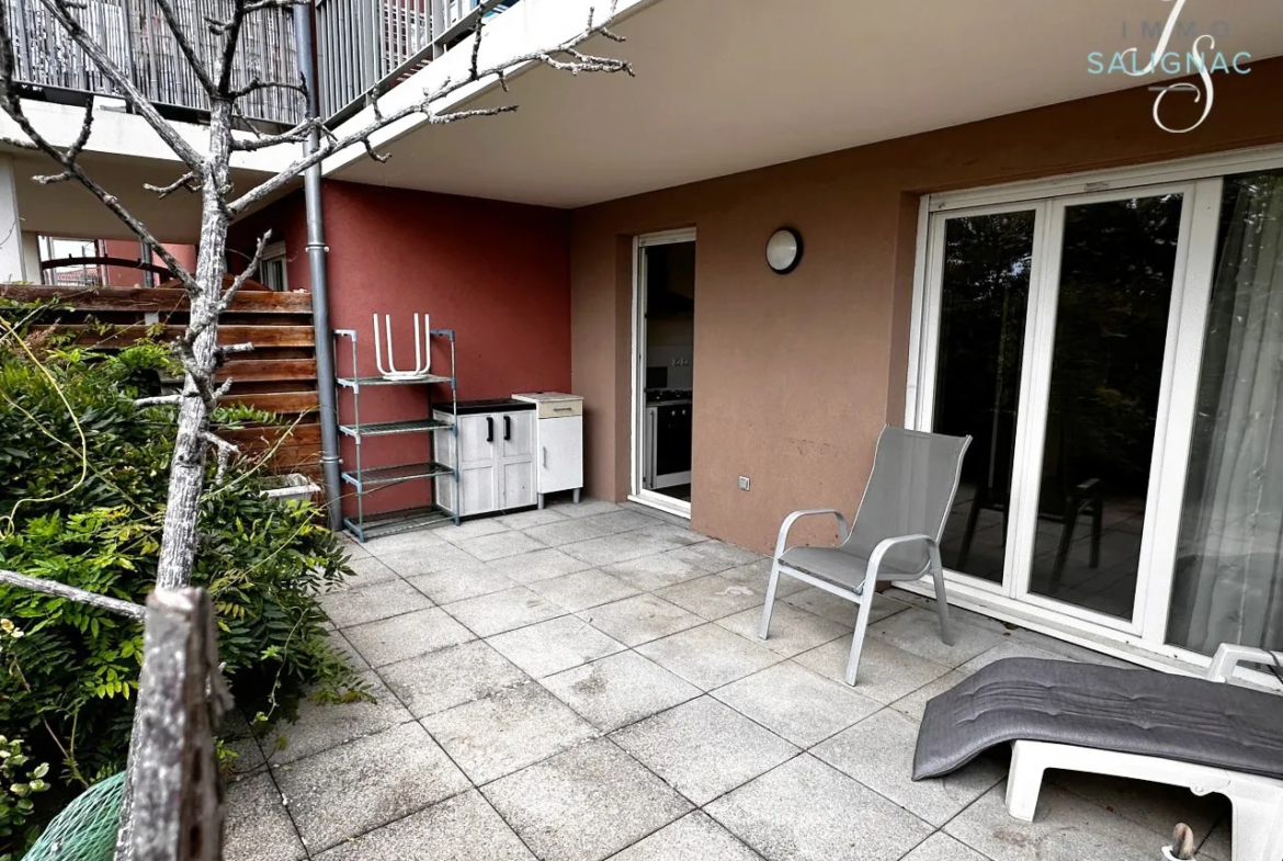 Appartement T3 Moderne de 65m2 avec Terrasse et Garage à Peronnas 