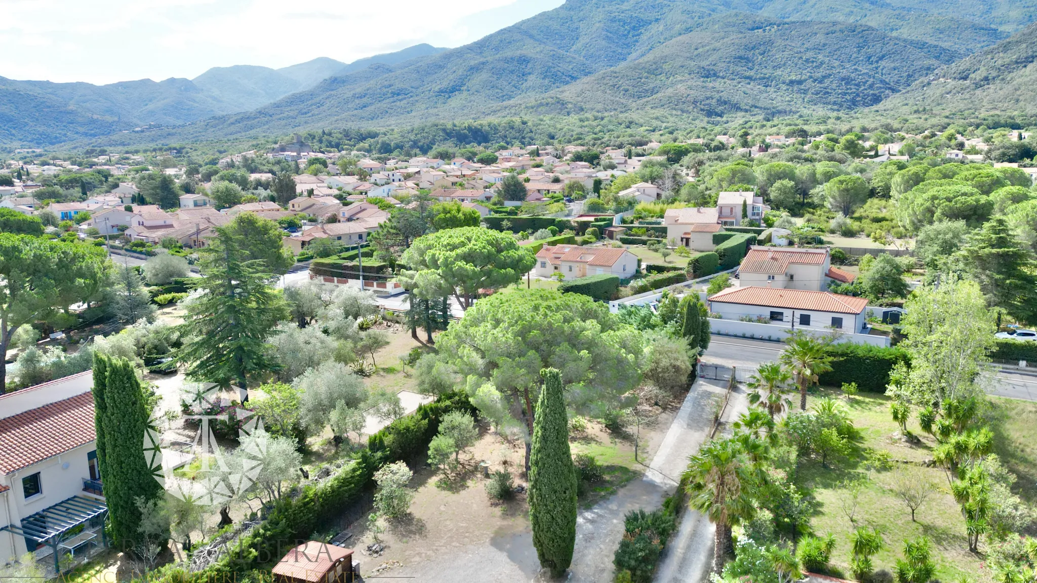 Beau terrain constructible vue sur les Albères 